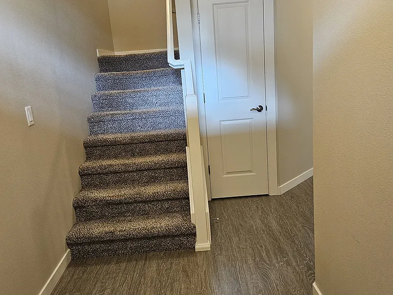 13714 NE 64th Cir — Photo 7