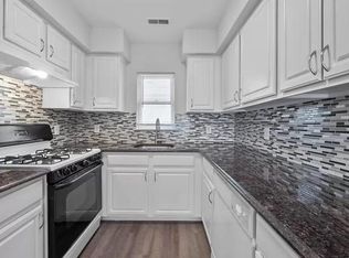 410 Ocean Ave #2H, Jersey City, NJ 07305