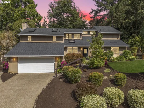 6 Scarborough Dr, Lake Oswego, OR 97034