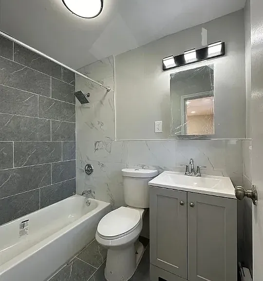 345 Franklin Pl #10 — Photo 3