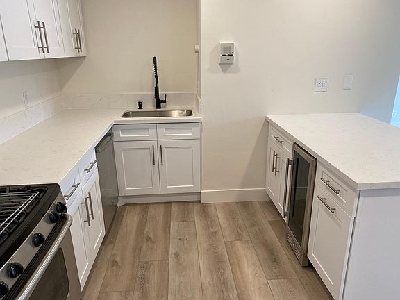 5th image of 356 Playa Del Norte St