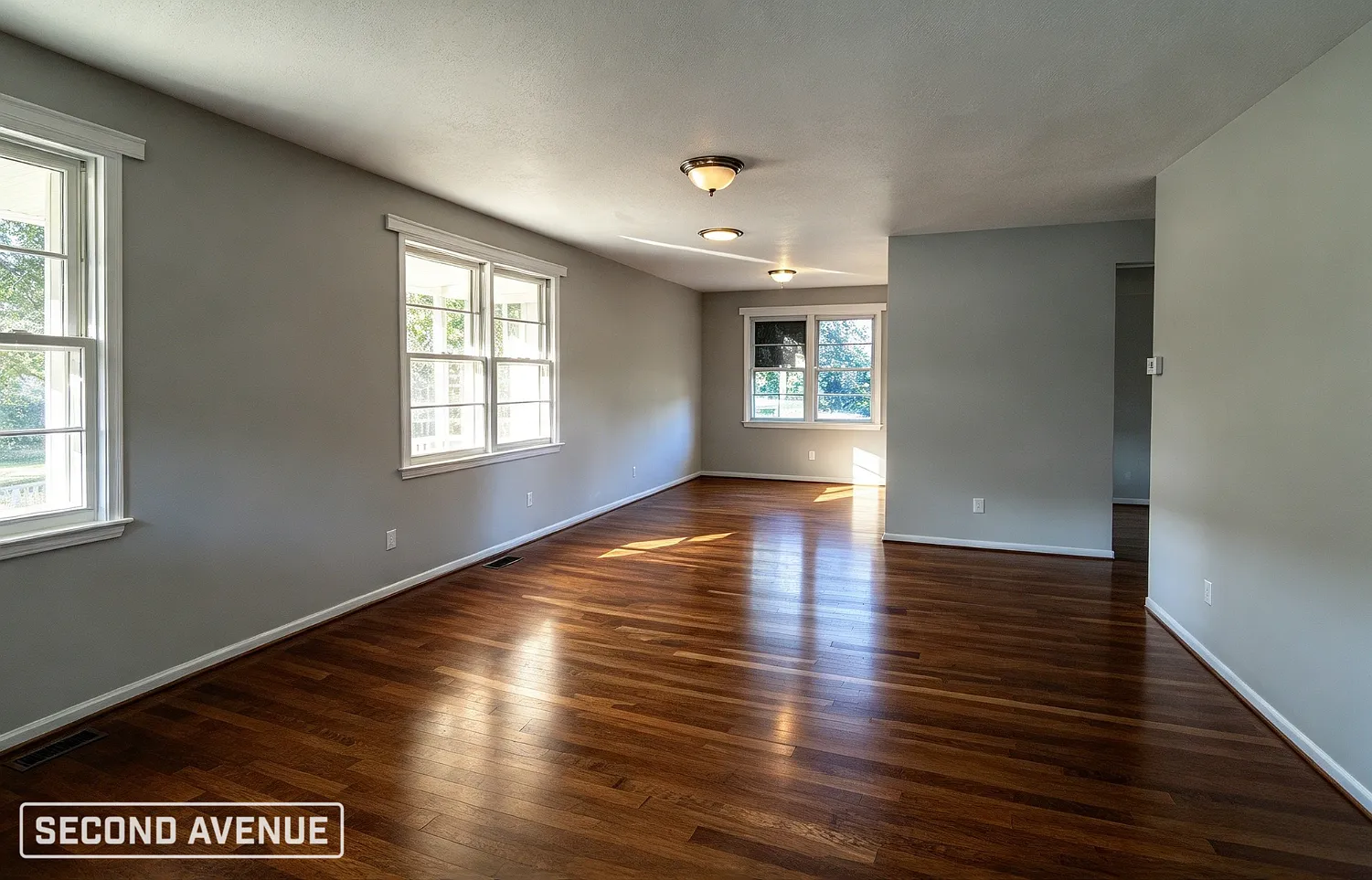 3 bed, 1.0 bath, 1309 sqft, $1,348 — Photo 3