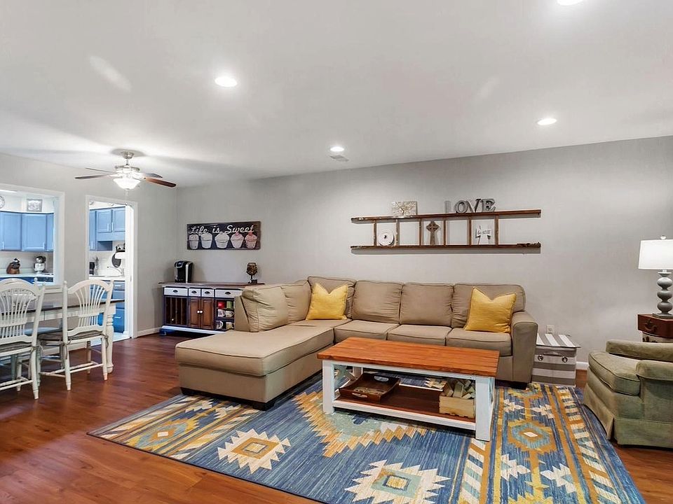 1st image of 3830 Steppes Ct #B