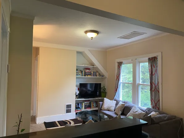 529 Illinois Rd APT 2, Wilmette, IL 60091