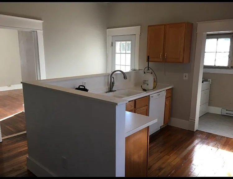 710 Marshall Ave SW — Photo 4