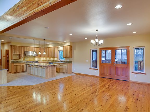 3rd image of 1861 Old Homestead Ln
