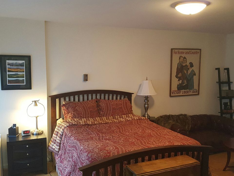 1st image of 1001 Wilson Blvd APT 1209