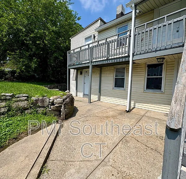 65 Shaw St #2-B — Photo 1