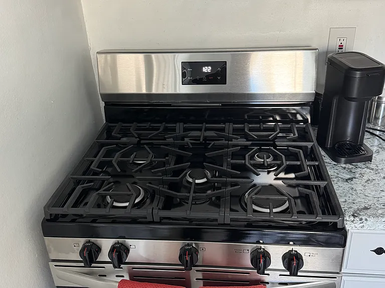 205 Edinburgh St #B — Photo 8