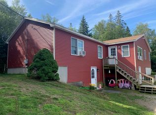 491 Sunshine Rd, Deer Isle, ME 04627