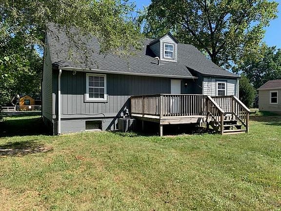 2nd image of 1818 N Alton Ave