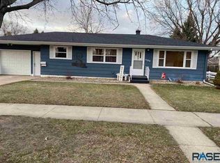 1500 E 4th Ave, Mitchell, SD 57301