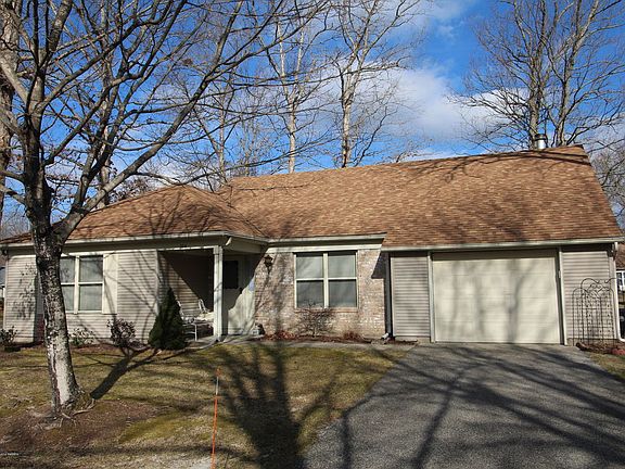 2nd image of 524 Petunia Ln N