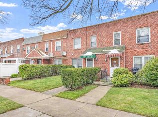 5649 206th St, Oakland Gardens, NY