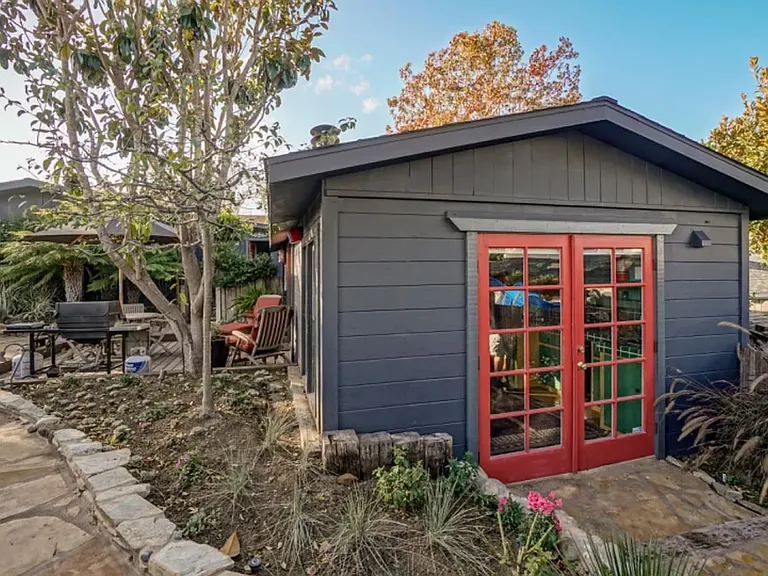 1497 Highland Pl — Photo 4