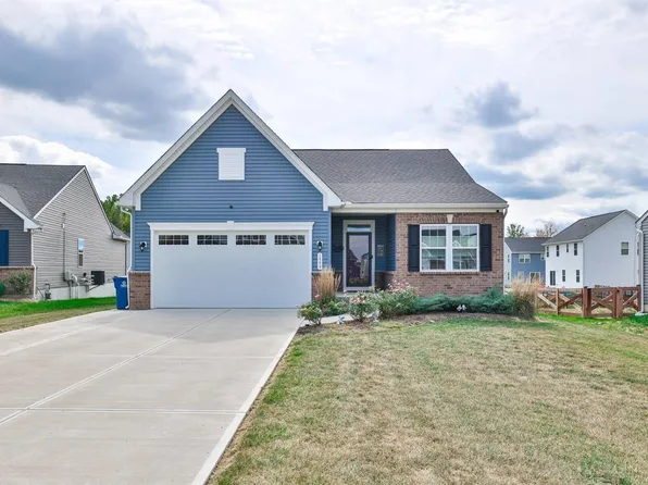 1593 Rose Petal Pl, Amelia, OH 45102