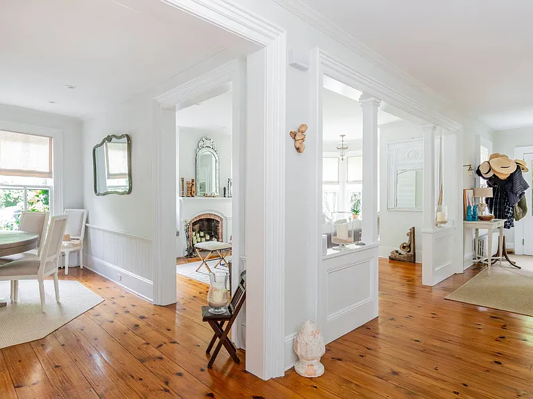135 Meeting House Ln — Photo 8