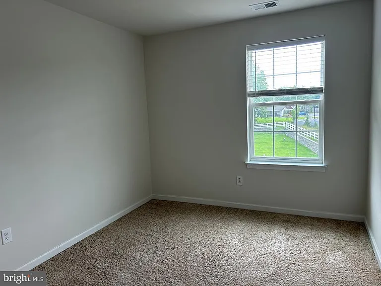50 Peregrine Way — Photo 17