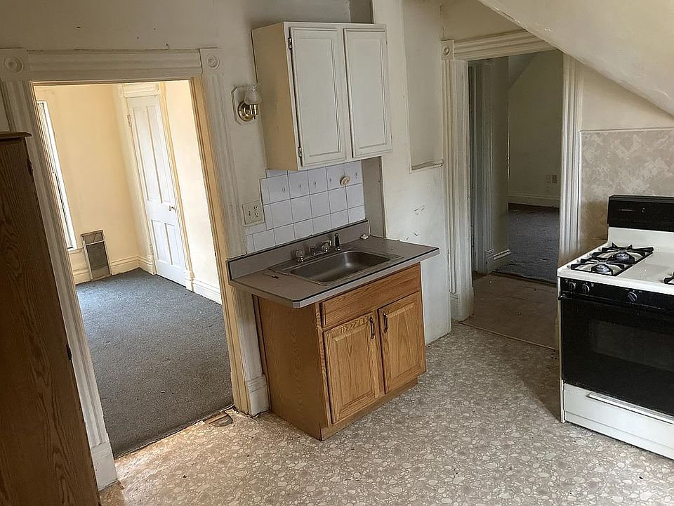 2nd image of 723 Montague St