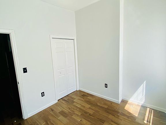 2nd image of 1 108 1/2 Peabody Pl