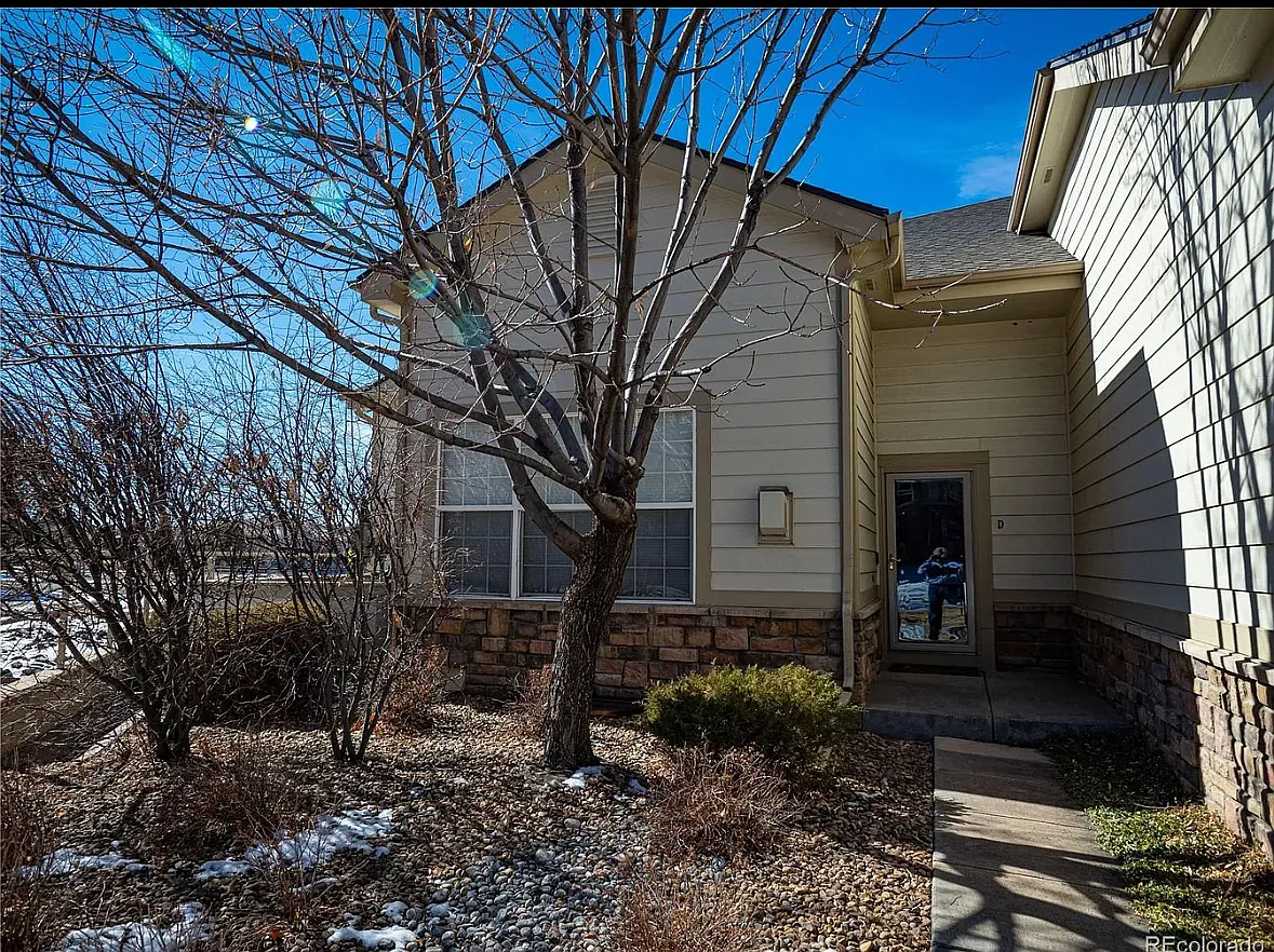 3 bed, 3.5 bath, 2314 sqft, $2,750 — Photo 3