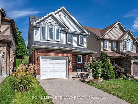 2nd image of 994 Mapleridge St
