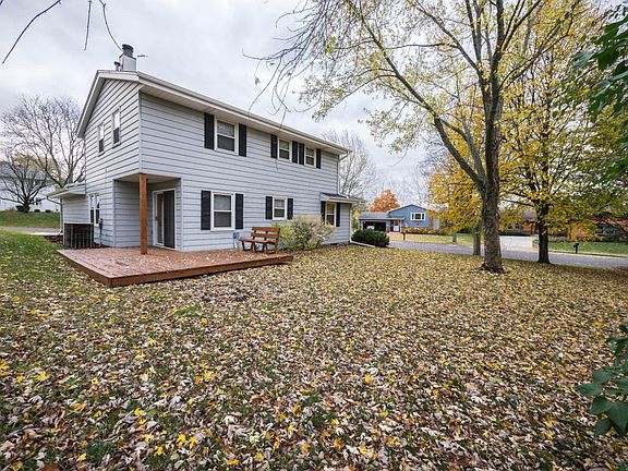 5th image of 1032 Canterbury Ln