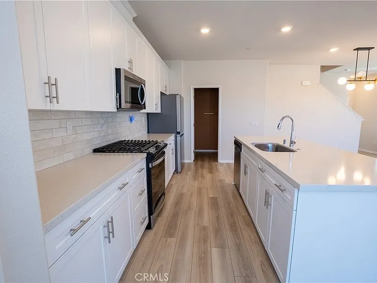 28228 Heirloom Dr — Photo 30