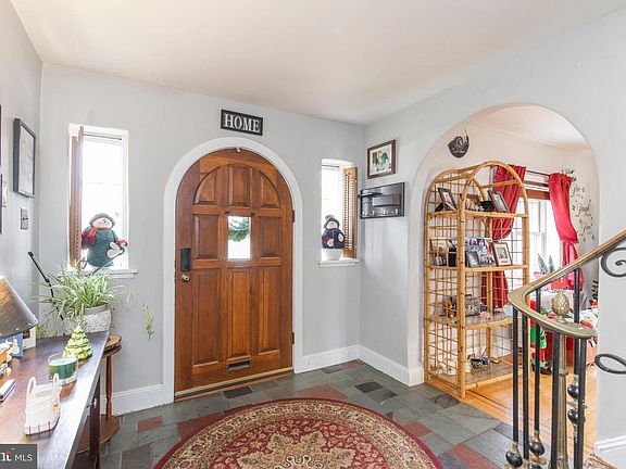 2nd image of 646 Childs Ave
