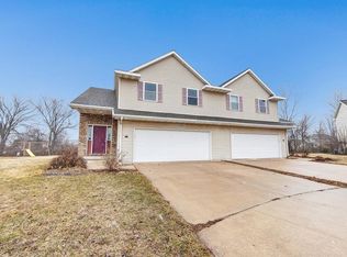 713 Edge Point Ct, De Pere, WI 54115