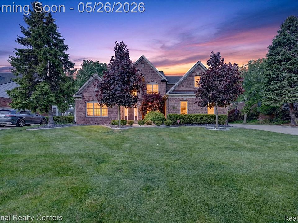 1st image of 45907 Riviera Dr