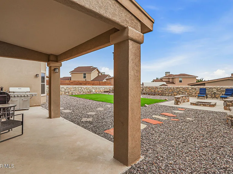 7120 Falling Leaf Cir — Photo 33