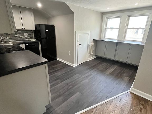 4th image of 11 New St #10