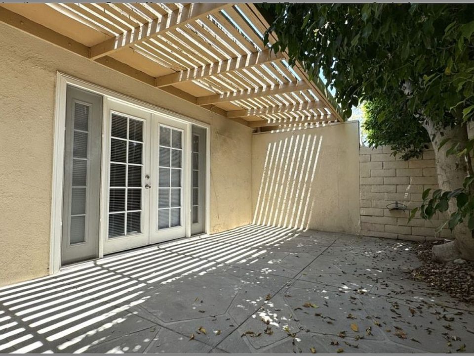 Building Photo 4