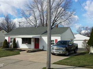 27321 Academy St, Roseville, MI