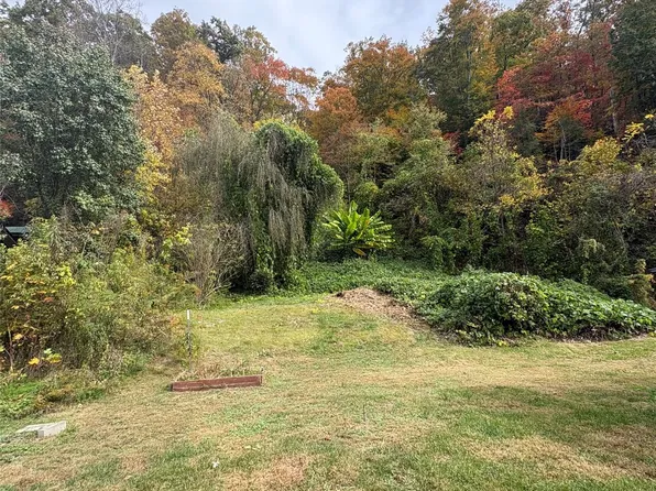 522 Old Us Highway 70 W, Old Fort, NC 28762