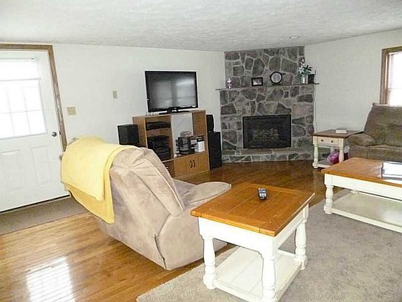 2nd image of 3111 Nagle Rd