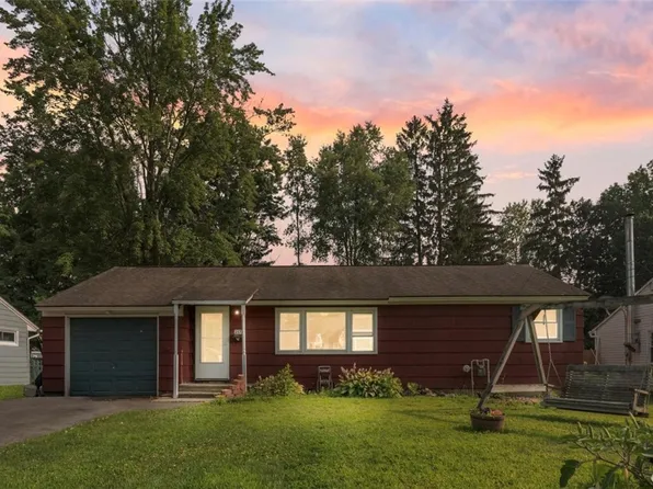 217 Elm St, North Syracuse, NY 13212