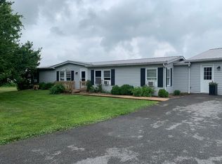 33 S Weavertown Rd, Ronks, PA 17572