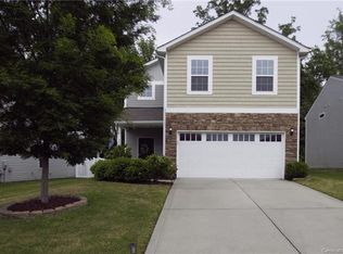 8831 Balsam Bay Rd, Charlotte, NC 28227