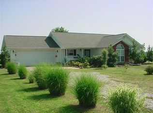 18020 E Rebel Rd, Nevada, MO 64772