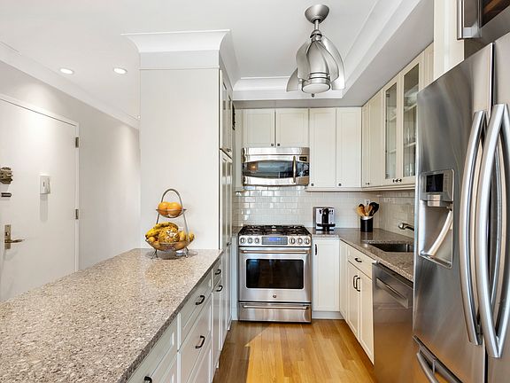 3rd image of 134 E 93rd St APT 12C