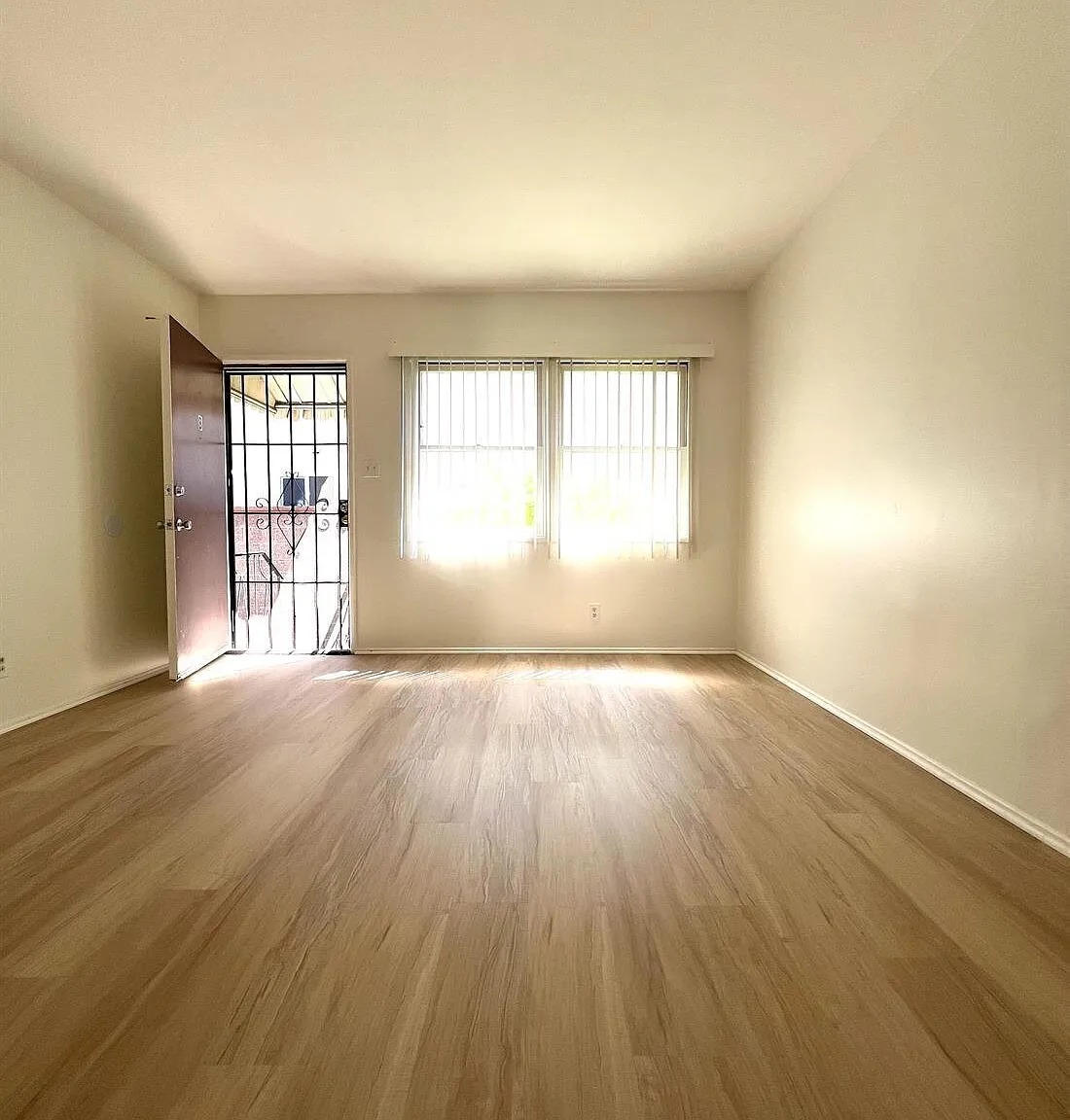 2 bed, $2,395 — Photo 4