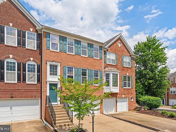 3rd image of 8923 Purple Lilac Cir