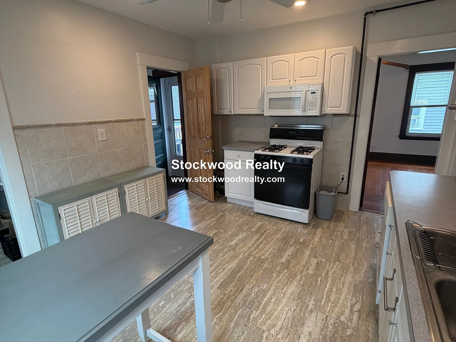 2 bed, $2,500 — Photo 2
