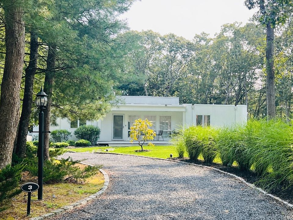 1st image of 3 Southwood Ln