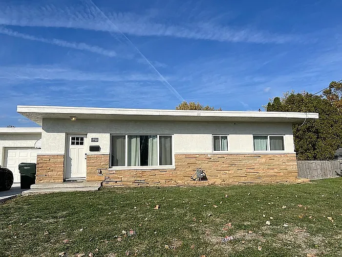 1550 Frebis Ave — Photo 1