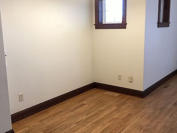 3rd image of 923 Iowa Ave APT 101