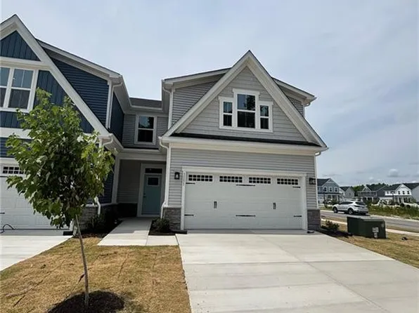 1151 Breakwater Trl, Carrollton, VA 23314
