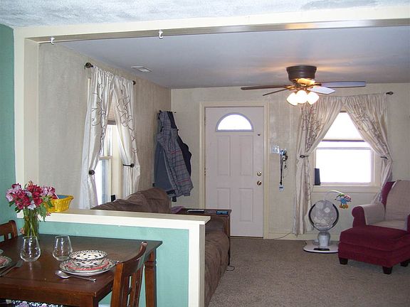 2nd image of 2509 W 3rd St